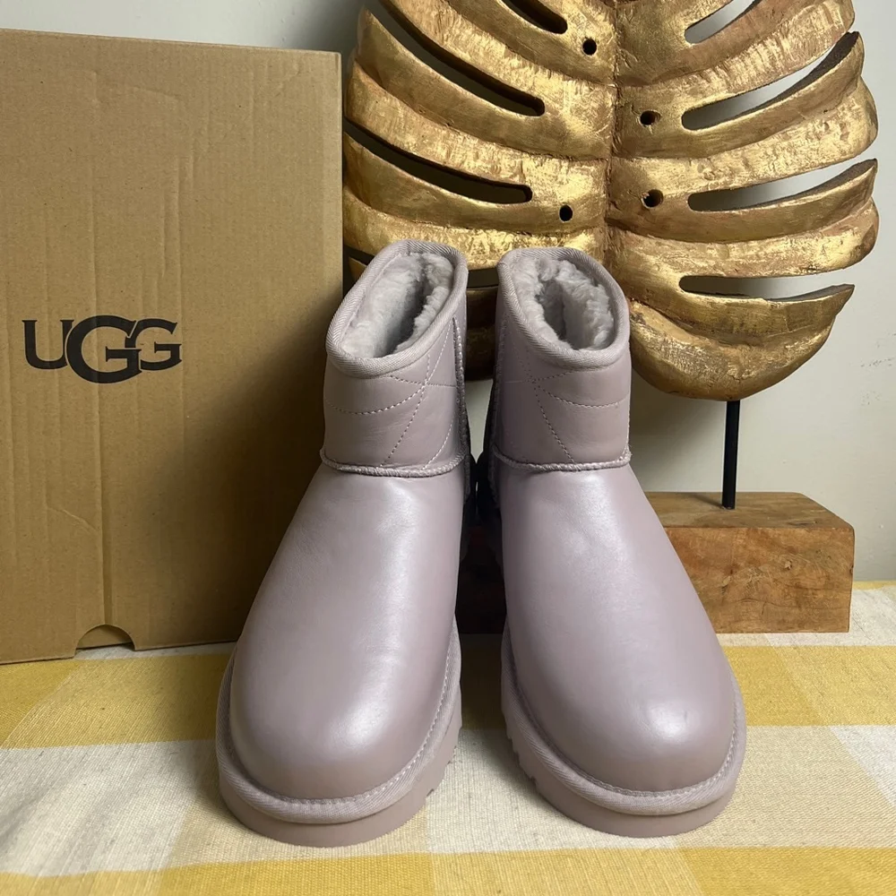 lacender purple Uggs Classic mini pearlizes boot - Picture 2 of 13